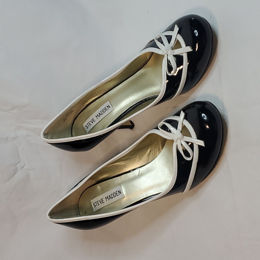 Vintage Steve Madden Lauren black patent pumps 8 M